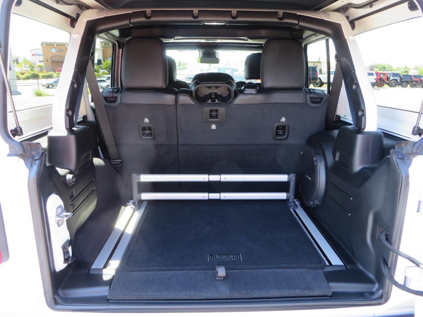 2021 White /BLACK Jeep Wrangler Unlimited Rubicon (1C4HJXFG1MW) with an 3.6L V6 DOHC 24V FFV engine, Manual 6 speed transmission, located at 2630 Grass Valley Highway, Auburn, CA, 95603, (530) 508-5100, 38.937893, -121.095482 - This manual transmission Rubicon is set up with a Mopar suspension systems, Fox shocks, 17" Method Race wheels, and 35" Falken Wildpeak AT3W tires. - Photo#59