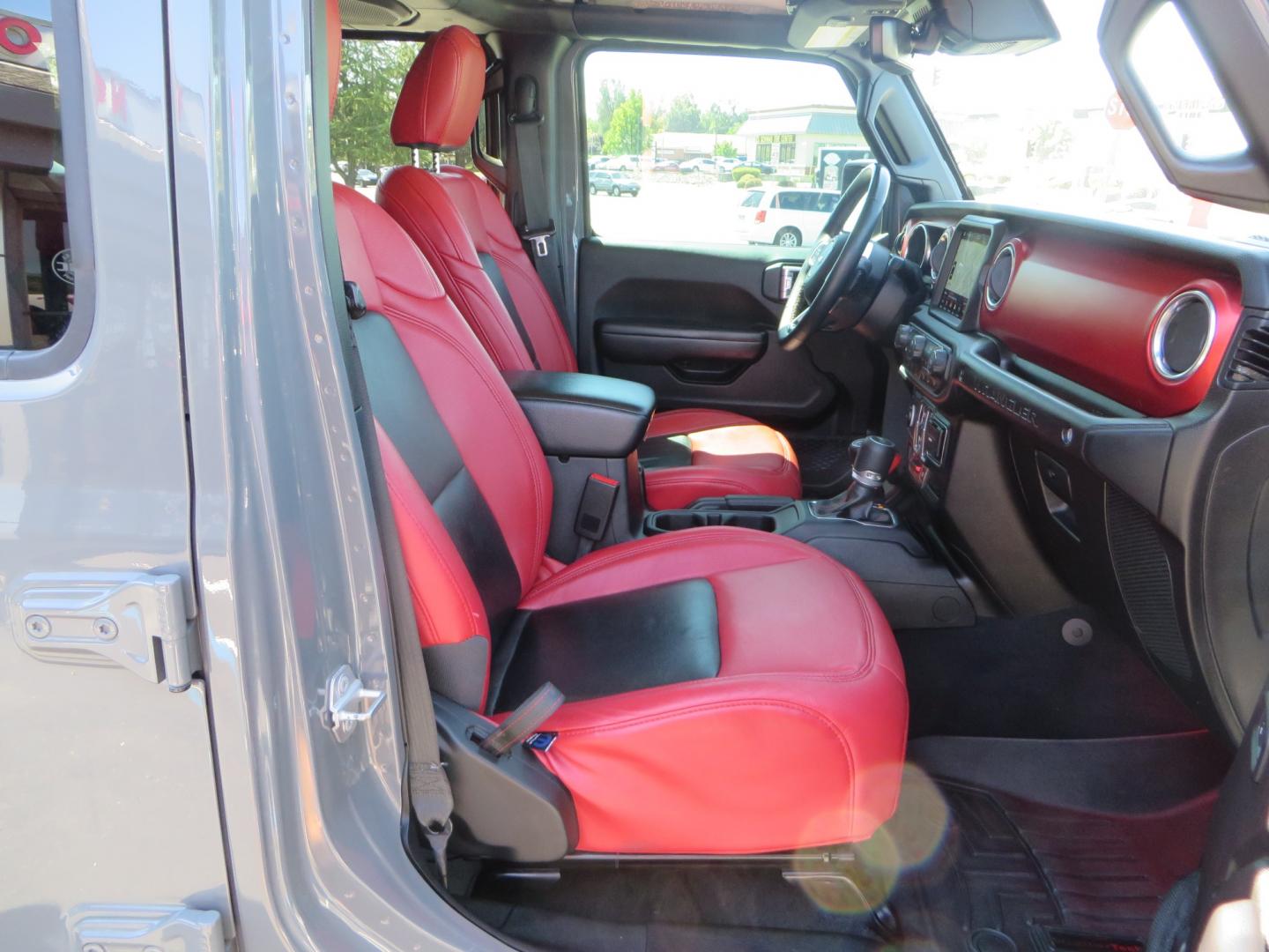 2019 Gray /RED Jeep Wrangler Unlimited Rubicon (1C4HJXFN0KW) with an 2.0L L4 DOHC 16V TURBO engine, 6A transmission, located at 2630 Grass Valley Highway, Auburn, CA, 95603, (530) 508-5100, 38.937893, -121.095482 - Lifted wrangler featuring 17" Fuel wheels, 35" Toyo Open Country RT tires, Warn VR10 synthetic rope winch, Factor 55 Ultra Hook, Westin running boards, window tint, Weathertech floor liners, and custom red / black interior. - Photo#43