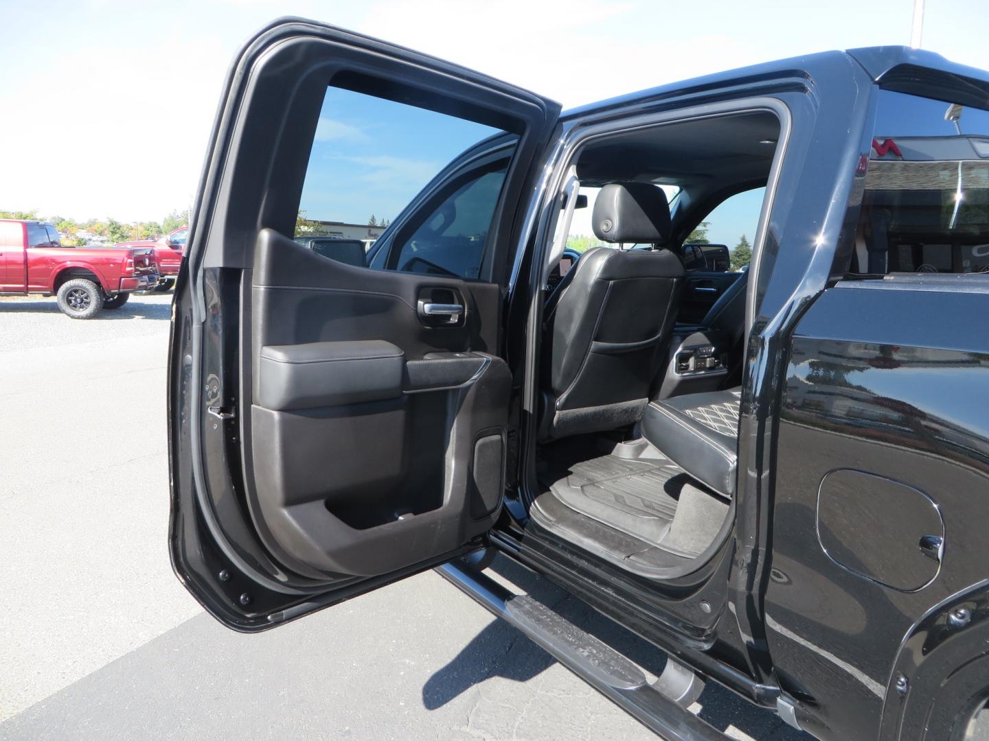 2020 Black GMC Sierra 1500 SLT Crew Cab Short Box 4WD (3GTU9DEL2LG) with an 6.2L V8 OHV 16V engine, 6A transmission, located at 2630 Grass Valley Highway, Auburn, CA, 95603, (530) 508-5100, 38.937893, -121.095482 - An American Luxury Coach Z92 built 1500. Features a 6" Lift kit, 20" Fuel wheels, 35" Nitto Ridge Grappler tires, Westin Running boards, Power Tonneau cover, Window tint, Katzkin leather, and window deflectors. - Photo#36