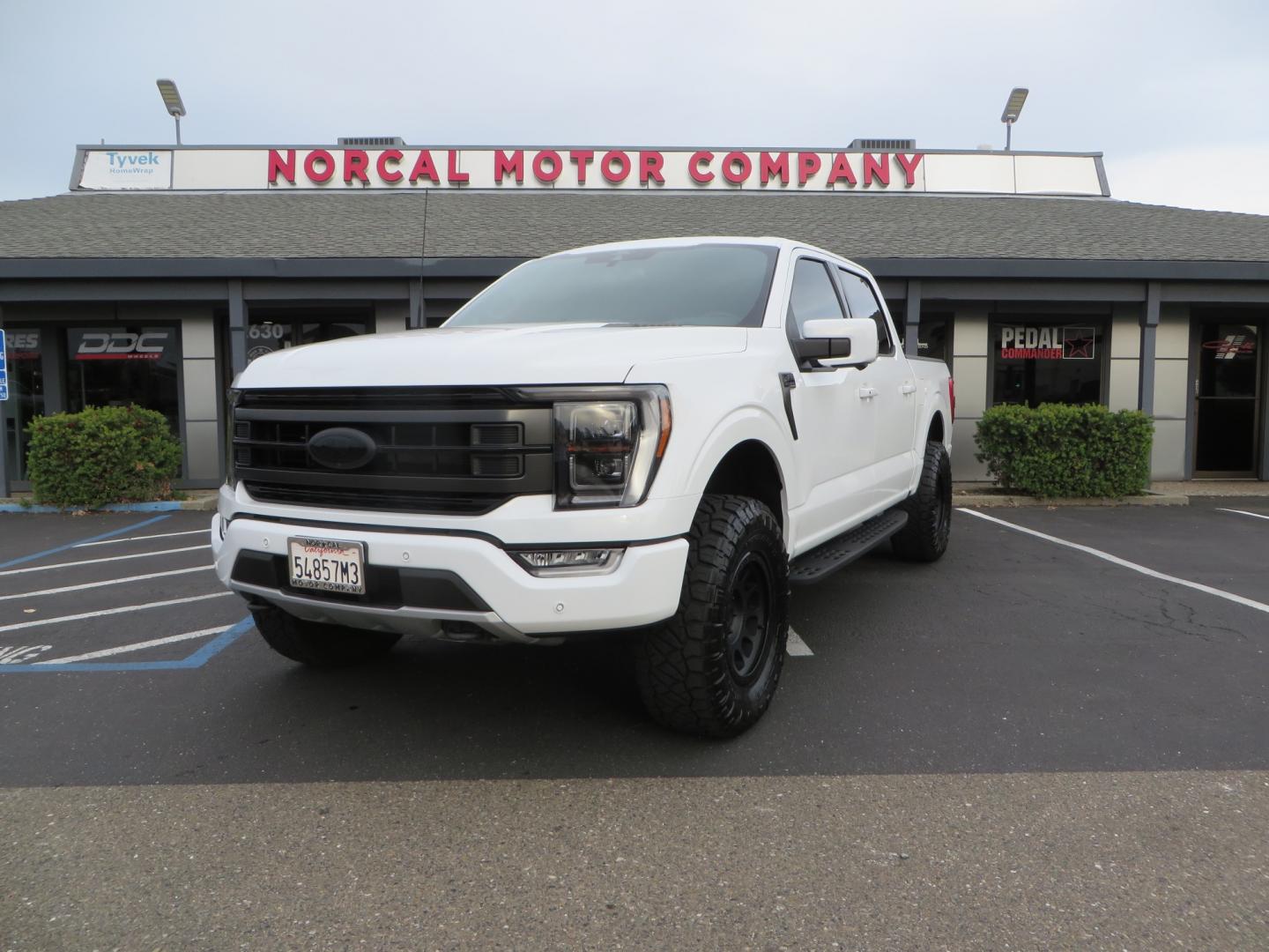 2022 White /black Ford F-150 Tremor SuperCrew 5.5-ft. Bed 4WD (1FTEW1E82NF) with an 3.5L V6 TURBO engine, 10 speed transmission, located at 2630 Grass Valley Highway, Auburn, CA, 95603, (530) 508-5100, 38.937893, -121.095482 - Tremor F150 Featuring an Icon Vehicle Dynamics stage 4 suspension system, 17" Method NV doubl eblack wheels, Nitto Ridge Grappler tires, Bakflip MX4, window tint, and custom paint to eliminate the Tremor orange and blue Ford emblems. - Photo#0