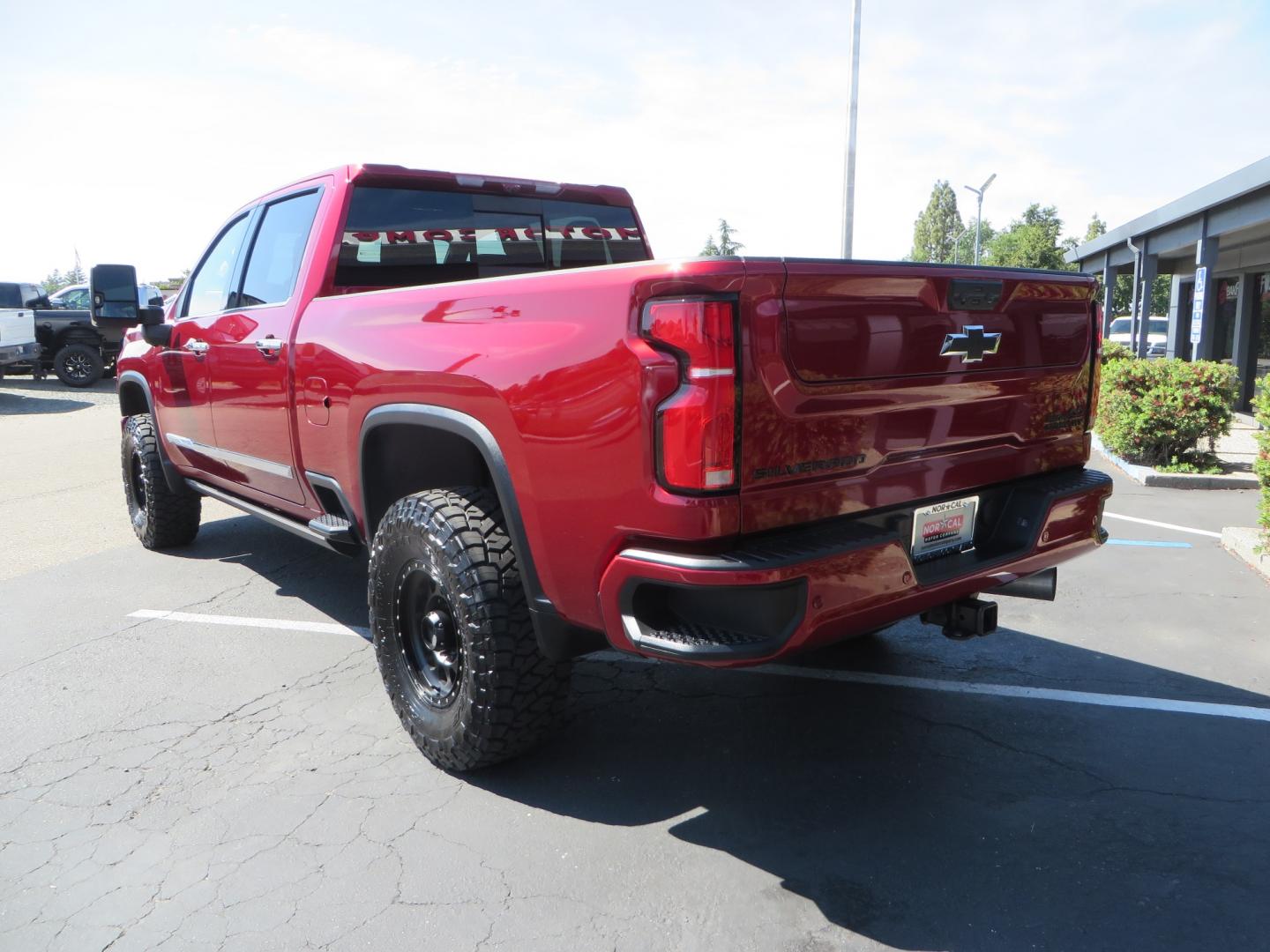 2024 MAROON /BLACK Chevrolet Silverado 2500HD High Country (1GC4YREY3RF) with an 6.6L V8 TURBO DIESEL engine, Automatic, 10-Spd transmission, located at 2630 Grass Valley Highway, Auburn, CA, 95603, (530) 508-5100, 38.937893, -121.095482 - Must see High Country Duramax with a Zone Offroad leveling kit, Fox 2.0 shocks, 17" Method MR315 wheels, and 35" Toyo RT trail tires. - Photo#6