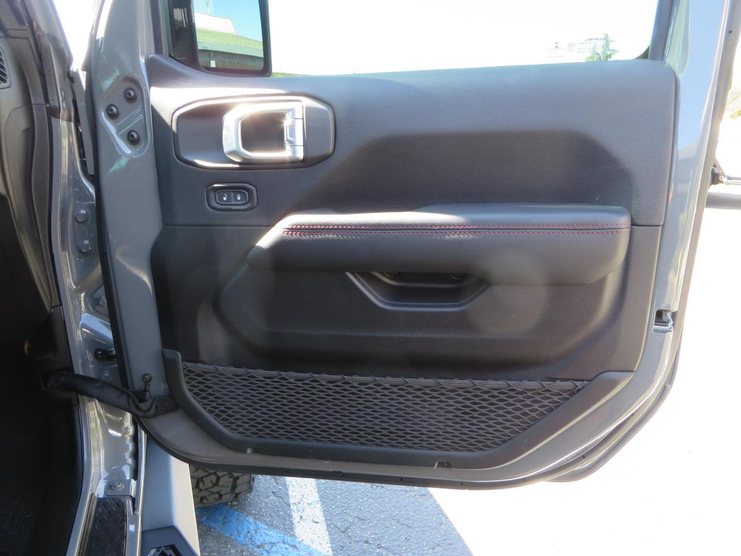 2021 Sting Grey /BLACK Jeep Gladiator Rubicon (1C6JJTBM1ML) with an 3.6L V6 DOHC 24V engine, 6M transmission, located at 2630 Grass Valley Highway, Auburn, CA, 95603, (530) 508-5100, 38.937893, -121.095482 - Features- EVO MFG 4.5" suspension system, 17" Method Race wheels, 37" Toyo AT3 tires, Fabfours running boards, Weathertech bedmat, Bolt on front pre runner bar, and window tint. - Photo#45