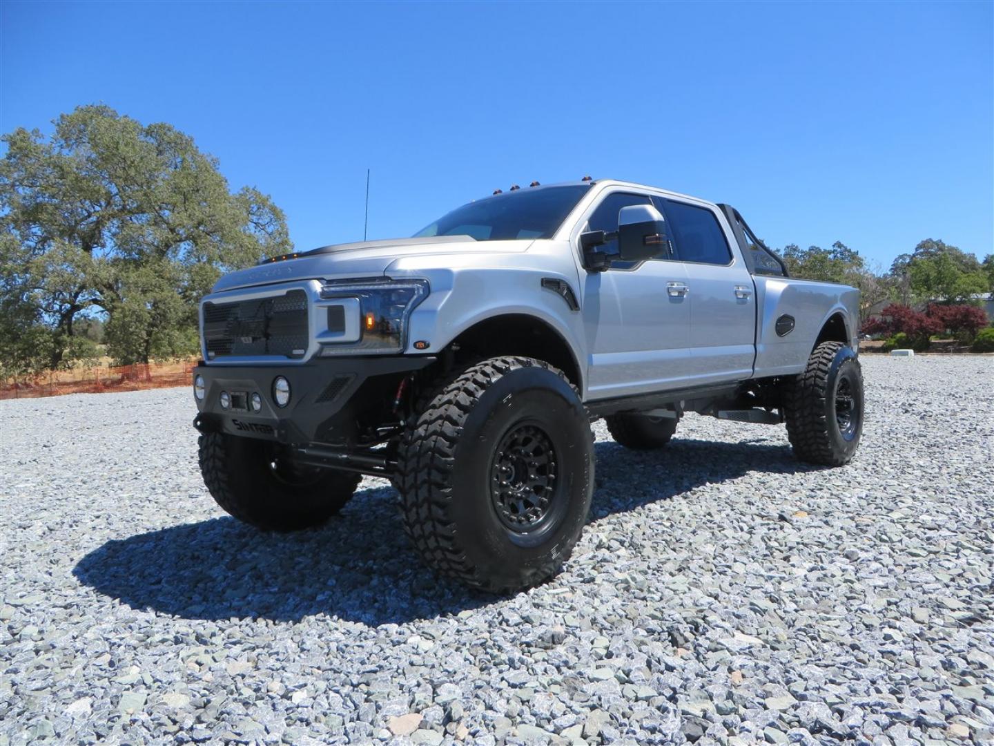 2022 Ford F-450 SD Limited Crew Cab DRW 4WD (1FT8W4DT3NE) with an 6.7L V8 OHV 16V DIESEL engine, 10 speed automatic transmission, located at 2630 Grass Valley Highway, Auburn, CA, 95603, (530) 508-5100, 38.937893, -121.095482 - 2022 Sintor Truck Ford F-450 Limited Iconic Silver This 2022 Sintor Trucks F-450 Lariat is fully equiped with a carbon package, pano roof, leather interior, large navigation screen and much more. This truck is ready for whatever the driver demands of it. With over a thousand man hours that goe - Photo#0