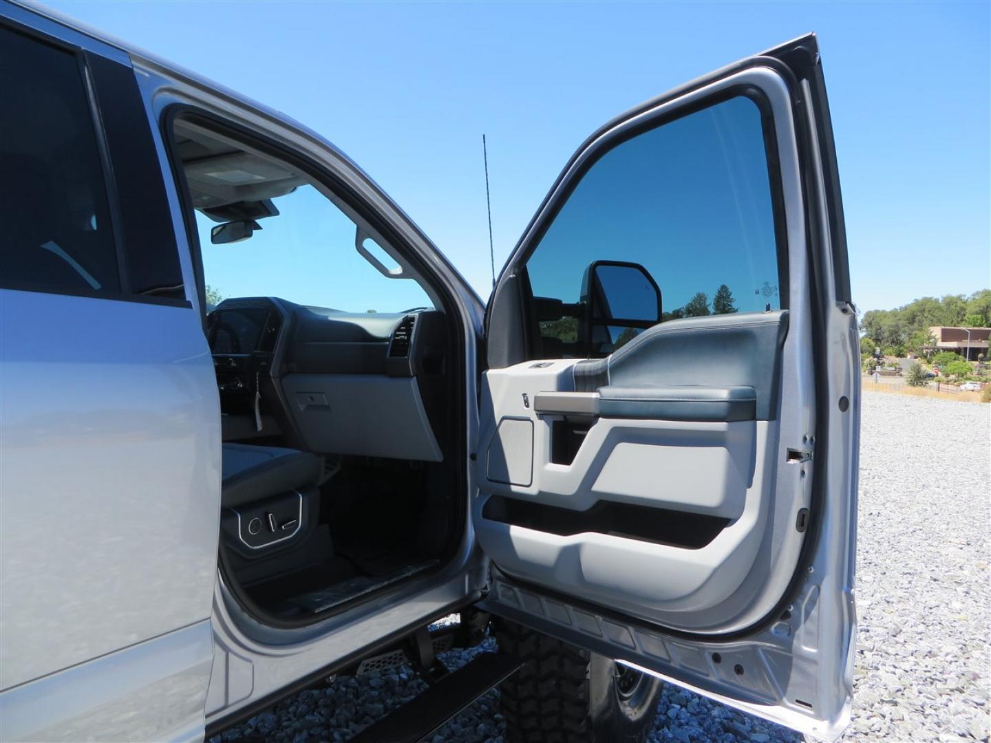 2022 Ford F-450 SD Limited Crew Cab DRW 4WD (1FT8W4DT3NE) with an 6.7L V8 OHV 16V DIESEL engine, 10 speed automatic transmission, located at 2630 Grass Valley Highway, Auburn, CA, 95603, (530) 508-5100, 38.937893, -121.095482 - 2022 Sintor Truck Ford F-450 Limited Iconic Silver This 2022 Sintor Trucks F-450 Lariat is fully equiped with a carbon package, pano roof, leather interior, large navigation screen and much more. This truck is ready for whatever the driver demands of it. With over a thousand man hours that goe - Photo#102