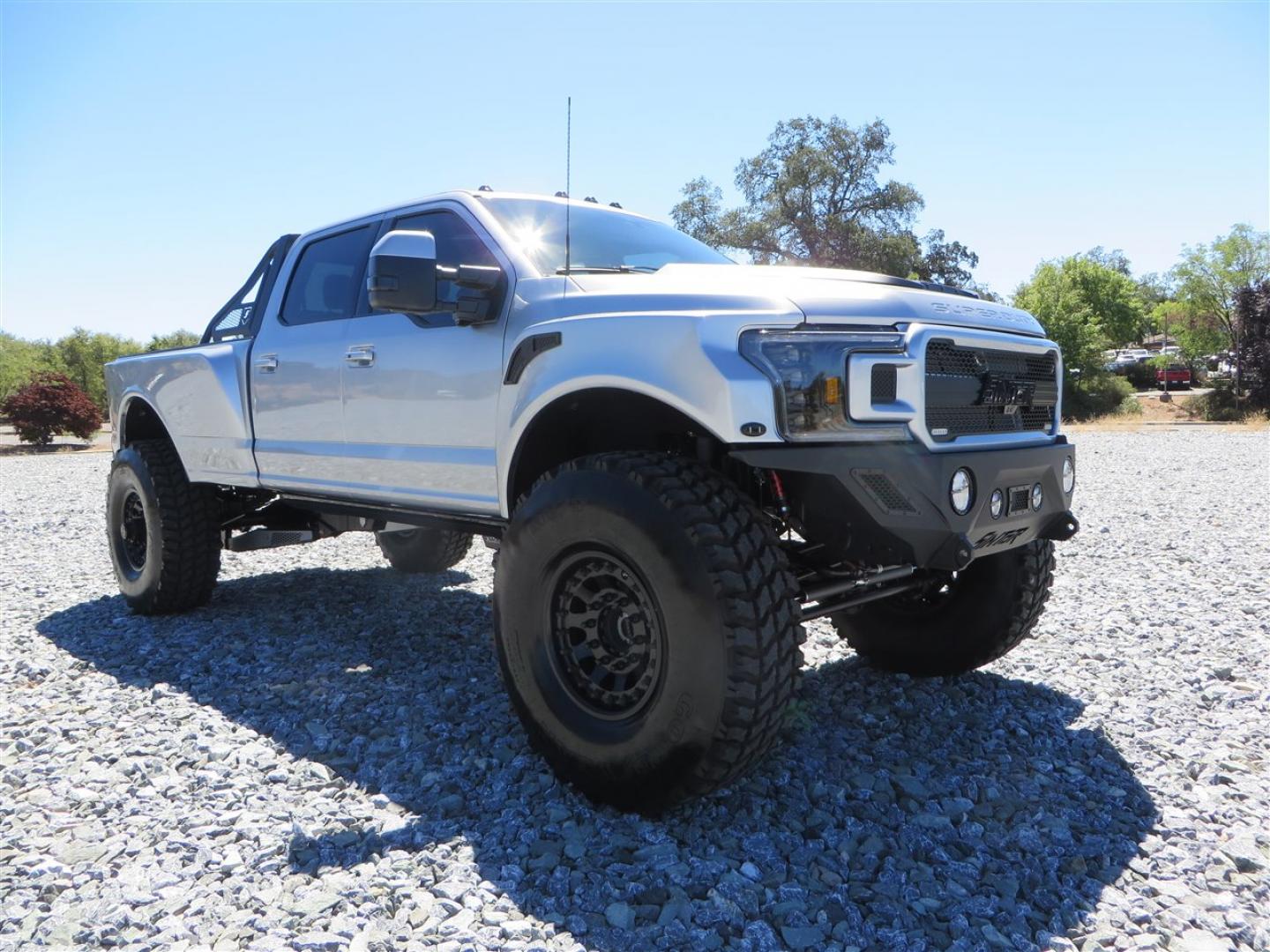 2022 Ford F-450 SD Limited Crew Cab DRW 4WD (1FT8W4DT3NE) with an 6.7L V8 OHV 16V DIESEL engine, 10 speed automatic transmission, located at 2630 Grass Valley Highway, Auburn, CA, 95603, (530) 508-5100, 38.937893, -121.095482 - 2022 Sintor Truck Ford F-450 Limited Iconic Silver This 2022 Sintor Trucks F-450 Lariat is fully equiped with a carbon package, pano roof, leather interior, large navigation screen and much more. This truck is ready for whatever the driver demands of it. With over a thousand man hours that goe - Photo#2