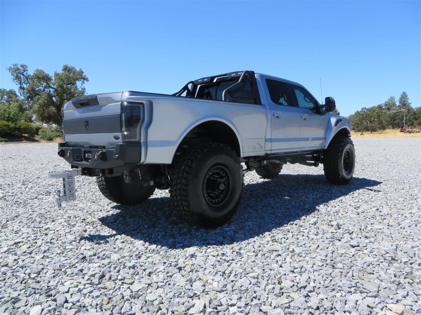 2022 Ford F-450 SD Limited Crew Cab DRW 4WD (1FT8W4DT3NE) with an 6.7L V8 OHV 16V DIESEL engine, 10 speed automatic transmission, located at 2630 Grass Valley Highway, Auburn, CA, 95603, (530) 508-5100, 38.937893, -121.095482 - 2022 Sintor Truck Ford F-450 Limited Iconic Silver This 2022 Sintor Trucks F-450 Lariat is fully equiped with a carbon package, pano roof, leather interior, large navigation screen and much more. This truck is ready for whatever the driver demands of it. With over a thousand man hours that goe - Photo#4