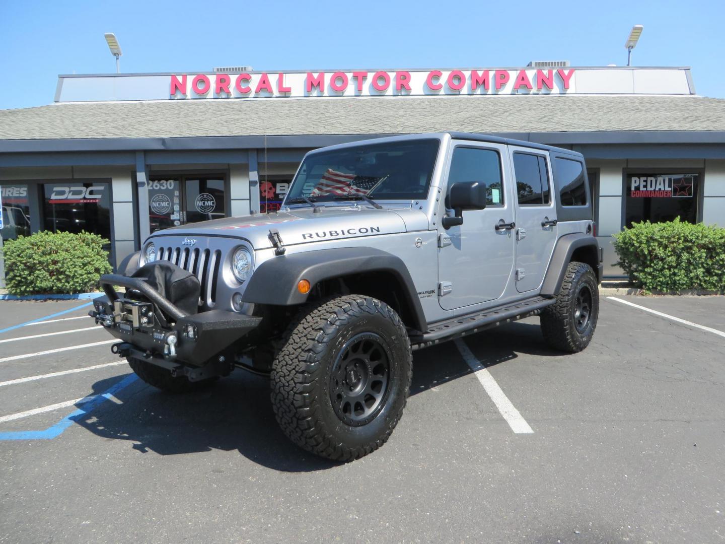 2018 /BLACK Jeep Wrangler Unlimited Rubicon 4WD (1C4HJWFG4JL) with an 3.6L V6 DOHC 24V FFV engine, automatic transmission, located at 2630 Grass Valley Highway, Auburn, CA, 95603, (530) 508-5100, 38.937893, -121.095482 - Rubicon features tow bar to be towed behind a motorhome, Mlight front bumper, led lights, Smittybilt XRC winch, Magnaflow exhaust, rocksliders, Method wheels, and BFG tires. - Photo#0