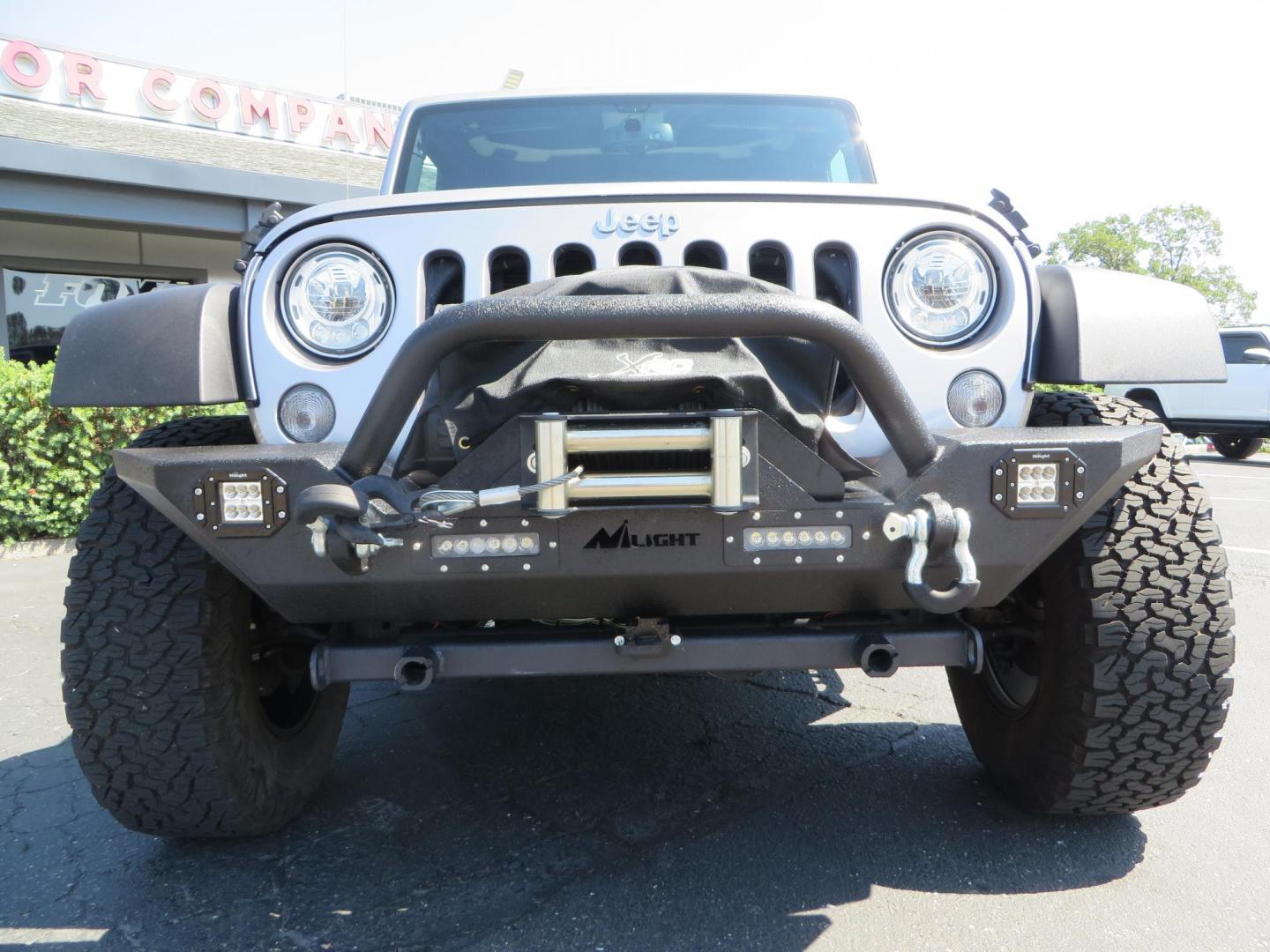 2018 /BLACK Jeep Wrangler Unlimited Rubicon 4WD (1C4HJWFG4JL) with an 3.6L V6 DOHC 24V FFV engine, automatic transmission, located at 2630 Grass Valley Highway, Auburn, CA, 95603, (530) 508-5100, 38.937893, -121.095482 - Rubicon features tow bar to be towed behind a motorhome, Mlight front bumper, led lights, Smittybilt XRC winch, Magnaflow exhaust, rocksliders, Method wheels, and BFG tires. - Photo#10