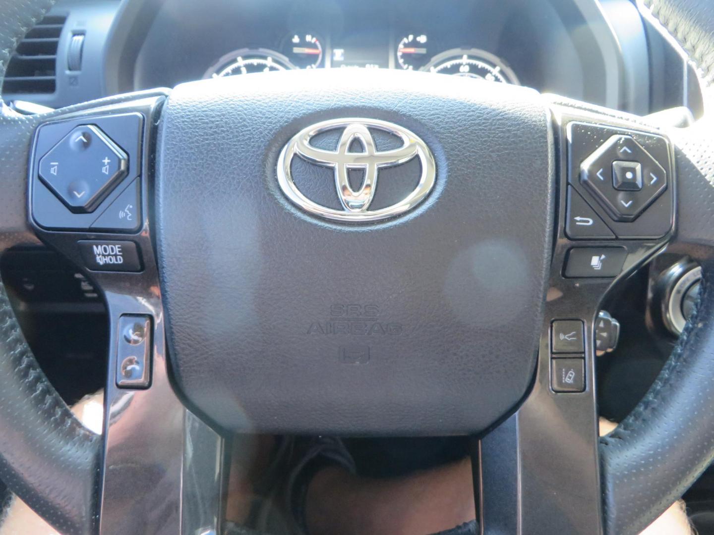 2021 Toyota 4Runner Venture Special Edition (JTEHU5JRXM5) with an 4.0L V6 DOHC 24V engine, 5A transmission, located at 2630 Grass Valley Highway, Auburn, CA, 95603, (530) 508-5100, 38.937893, -121.095482 - Must see Venture Edition 4Runner!! - Photo#36