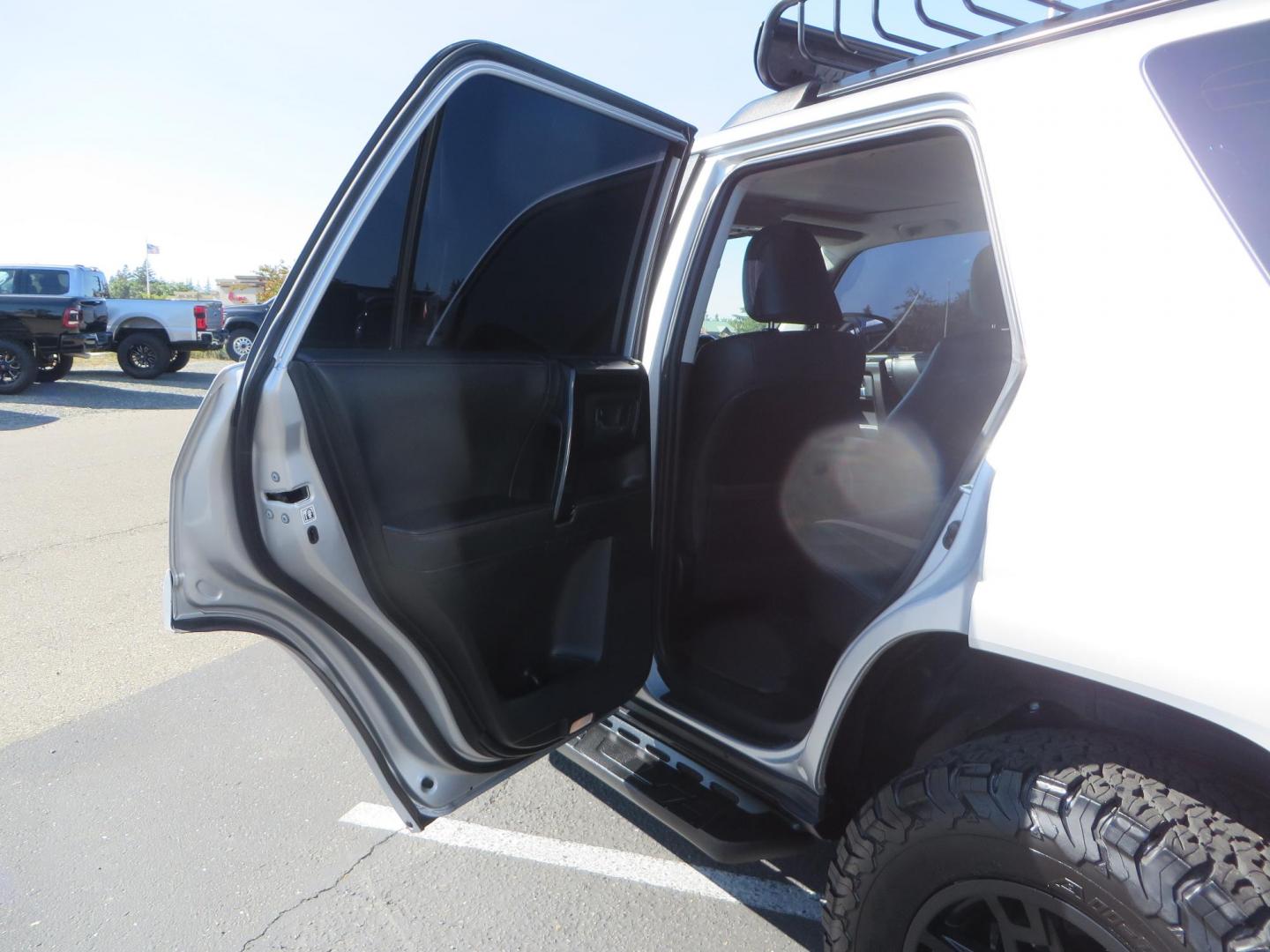 2021 Toyota 4Runner Venture Special Edition (JTEHU5JRXM5) with an 4.0L V6 DOHC 24V engine, 5A transmission, located at 2630 Grass Valley Highway, Auburn, CA, 95603, (530) 508-5100, 38.937893, -121.095482 - Must see Venture Edition 4Runner!! - Photo#38