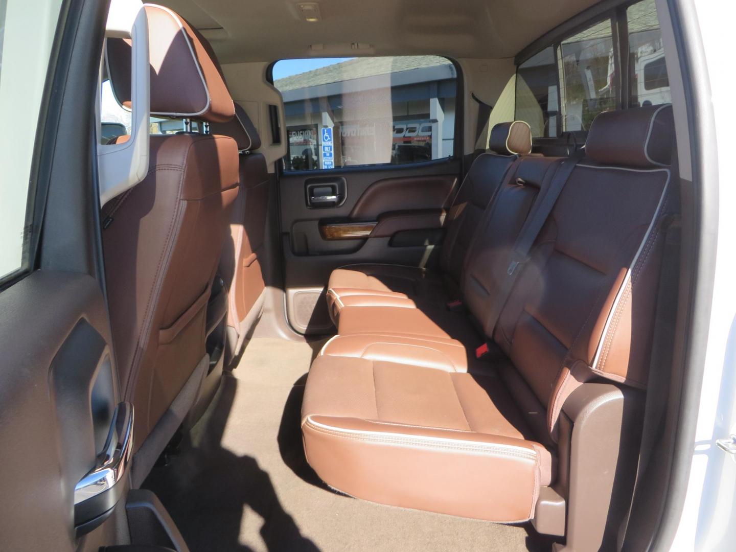 2017 White Chevrolet Silverado 3500HD High Country Crew Cab Short Bed 4WD (1GC4K1EY2HF) with an 6.6L V8 OHV 32V TURBO DIESEL engine, 6A transmission, located at 2630 Grass Valley Highway, Auburn, CA, 95603, (530) 508-5100, 38.937893, -121.095482 - Features 20" Gear Alloy wheels, and Fuel Gripper AT tires. - Photo#43