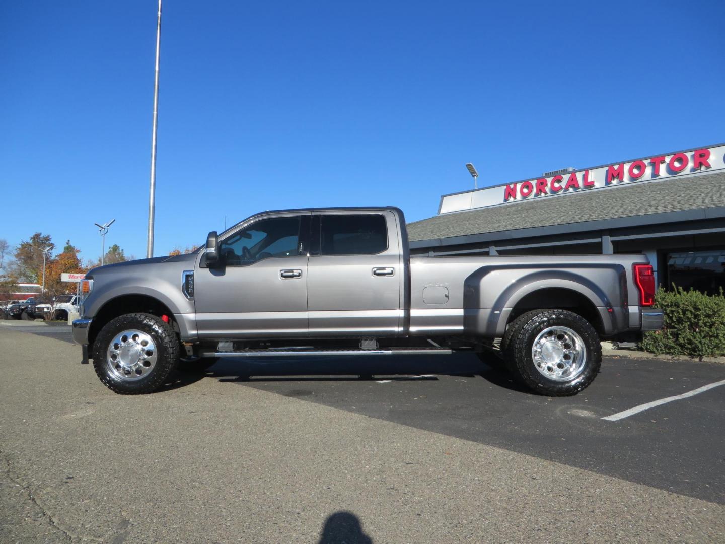 2021 Charcoal Ford F-350 SD Lariat Crew Cab Long Bed DRW 4WD (1FT8W3DT7ME) with an 6.7L V8 OHV 16V DIESEL engine, 6A transmission, located at 2630 Grass Valley Highway, Auburn, CA, 95603, (530) 508-5100, 38.937893, -121.095482 - Tow Rig sitting on a set of 20" DDC The Hole wheels and Toyo RT trail tires. - Photo#7