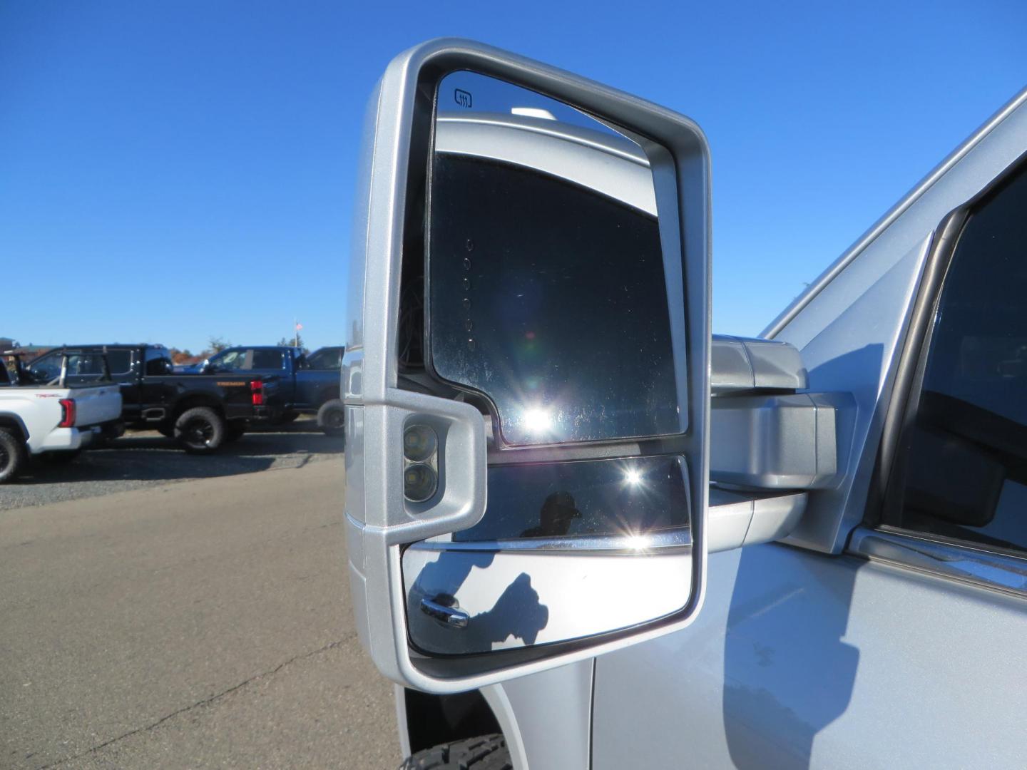 2018 SILVER GMC Sierra 2500HD Denali Crew Cab 4WD (1GT12UEY3JF) with an 6.6L V8 OHV 16 DIESEL engine, 6A transmission, located at 2630 Grass Valley Highway, Auburn, CA, 95603, (530) 508-5100, 38.937893, -121.095482 - Dont miss this Duramax.... Featuring a FTS leveling kit, Front Fox 2.0 remote reservoir shocks, Toyo RT Trail tires, Paint match all over, and Window tint. - Photo#16