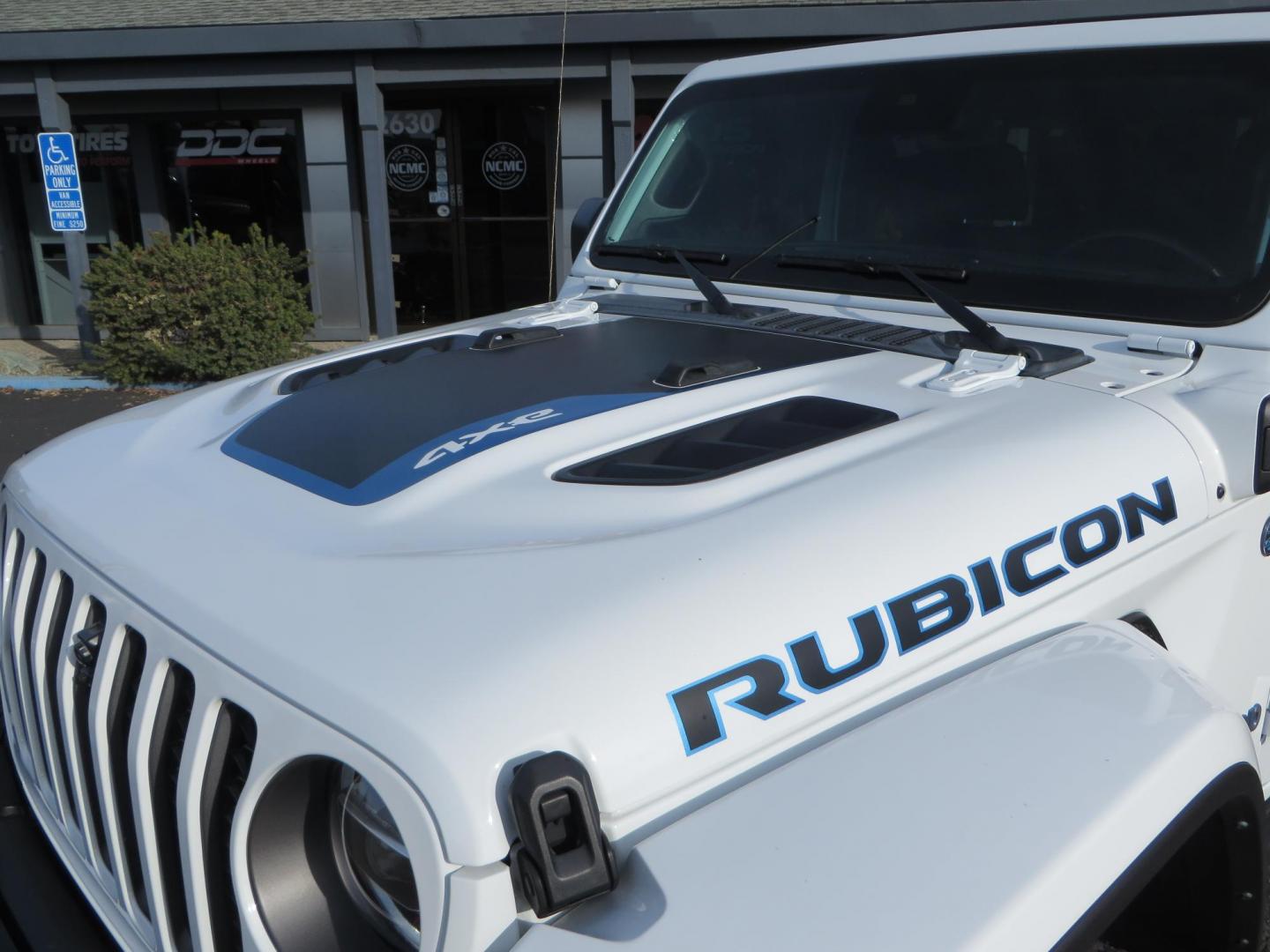 2021 White Jeep Wrangler Unlimited Rubicon 4XE (1C4JJXR62MW) with an 2.0L L4 DOHC 16V HYBRID engine, 8A transmission, located at 2630 Grass Valley Highway, Auburn, CA, 95603, (530) 508-5100, 38.937893, -121.095482 - 4xe Rubicon featuring a JKS suspension system, Fox adventure series shocks, 17" Method NV double black wheels, 37" Falken Wildpeak RT tires, Amp Power steps, Teraflex HD tire carrier, and window tint. - Photo#11