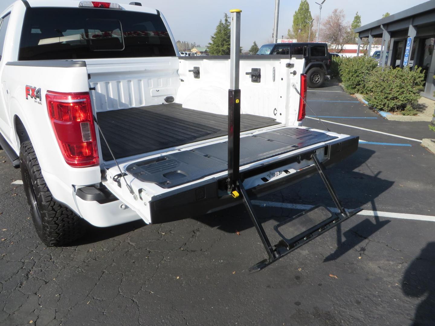 2022 White /BLACK Ford F-150 XLT SuperCrew 6.5-ft. Bed 4WD (1FTFW1E86NK) with an 3.5L V6 DOHC 24V engine, 6A transmission, located at 2630 Grass Valley Highway, Auburn, CA, 95603, (530) 508-5100, 38.937893, -121.095482 - Super Clean F150 Featuring Bilstein 5100 front struts, 17" Method MR318 wheels, 315/70r17 BFG KO2 tires, and window tint. - Photo#18