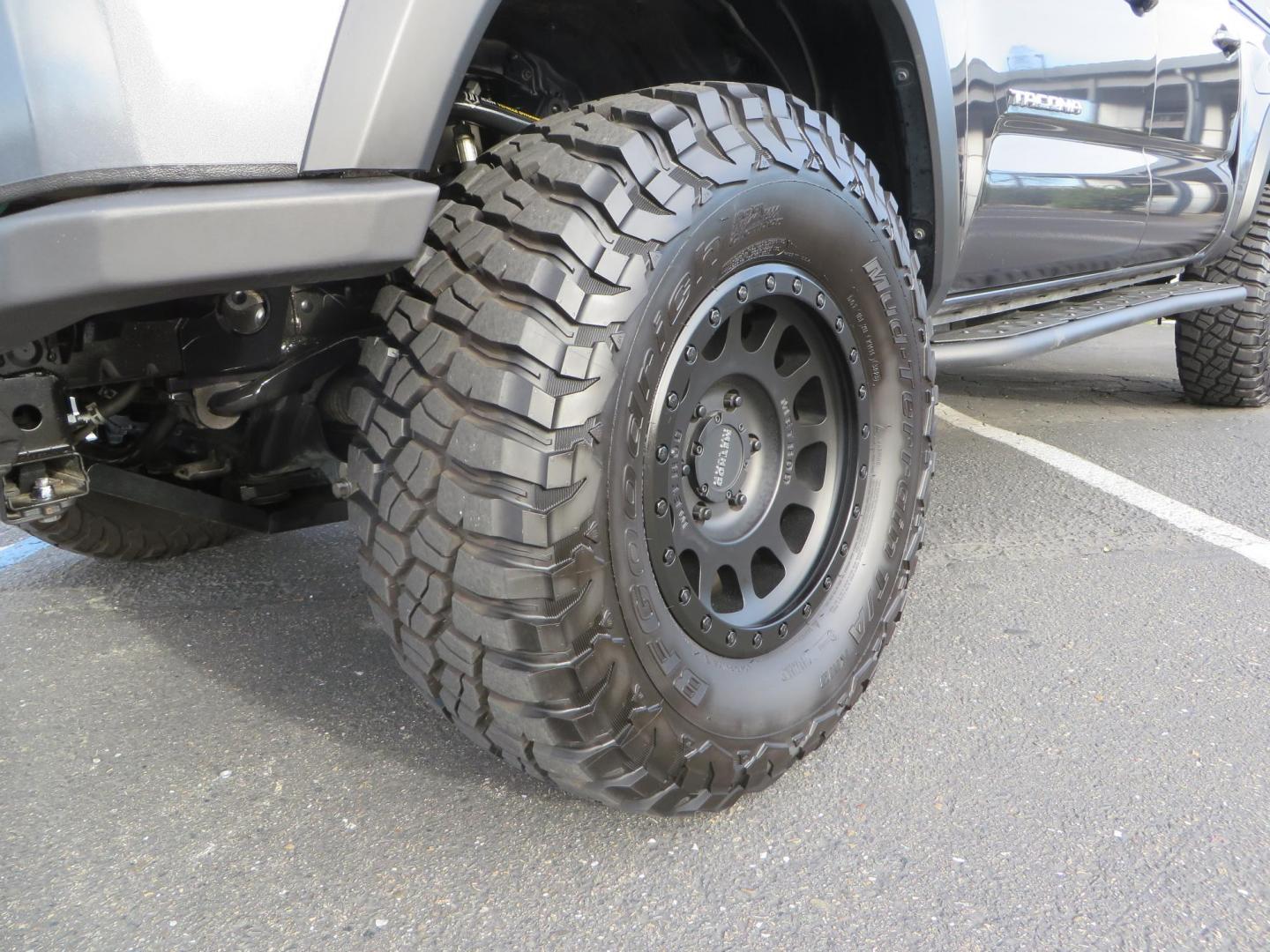 2022 CHARCOAL /BLACK Toyota Tacoma TRD Off-Road Double Cab V6 6AT 4WD (3TMCZ5AN0NM) with an 3.5L V6 DOHC 24V engine, 6A transmission, located at 2630 Grass Valley Highway, Auburn, CA, 95603, (530) 508-5100, 38.937893, -121.095482 - Must See Tacoma with a ton of extras!!! This Tacoma Features a Stage 9 Icon Vehicle Dyanamics suspension system, 17" Method MR305 double black wheels, BFG KM3 tires, Tacoma Beast Slider steps, 4WP front bumper, Baja designs Squadron Sport front bumper lights, Baja Designs XL Linkable light bar, Smit - Photo#11