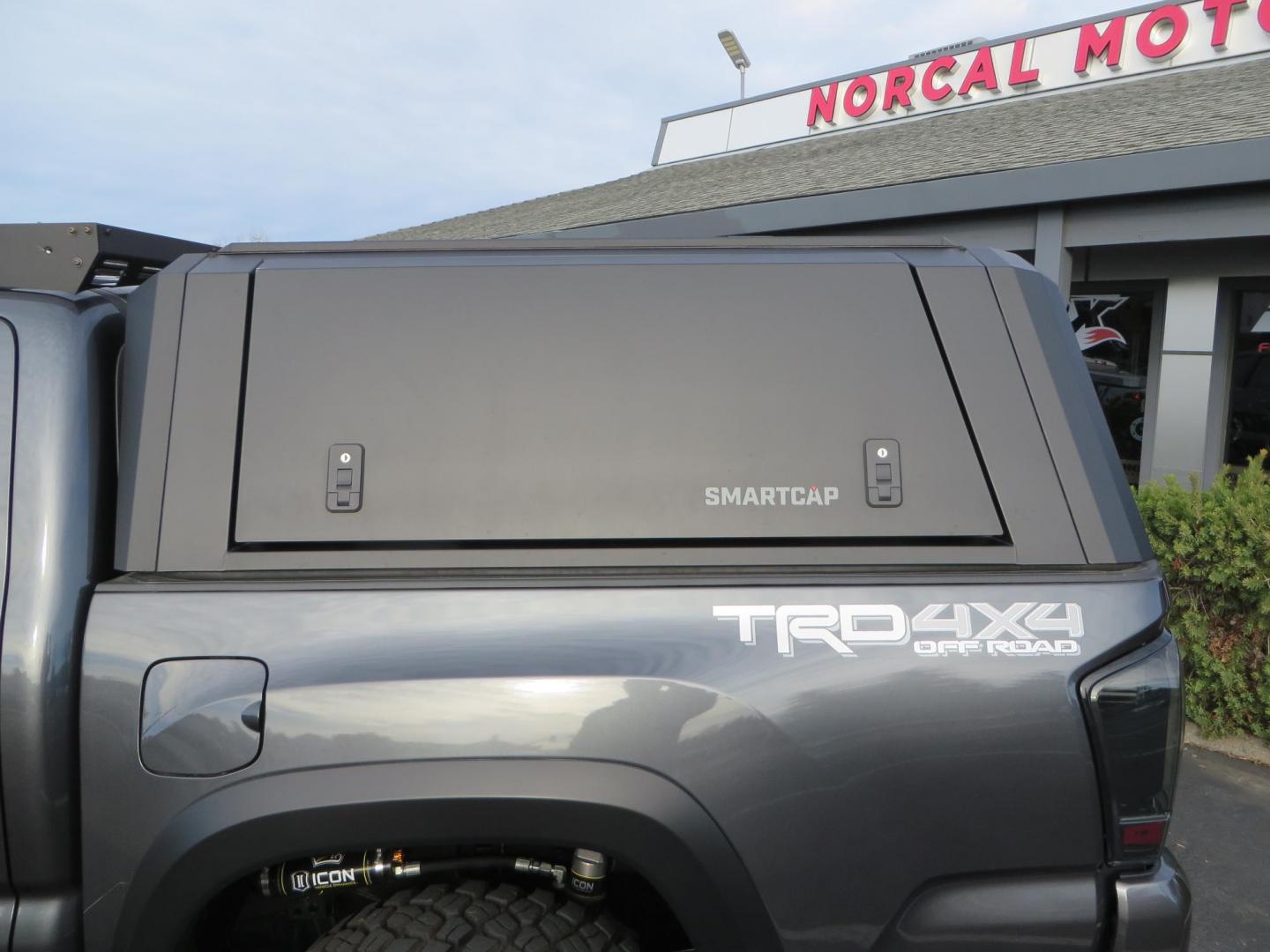 2022 CHARCOAL /BLACK Toyota Tacoma TRD Off-Road Double Cab V6 6AT 4WD (3TMCZ5AN0NM) with an 3.5L V6 DOHC 24V engine, 6A transmission, located at 2630 Grass Valley Highway, Auburn, CA, 95603, (530) 508-5100, 38.937893, -121.095482 - Must See Tacoma with a ton of extras!!! This Tacoma Features a Stage 9 Icon Vehicle Dyanamics suspension system, 17" Method MR305 double black wheels, BFG KM3 tires, Tacoma Beast Slider steps, 4WP front bumper, Baja designs Squadron Sport front bumper lights, Baja Designs XL Linkable light bar, Smit - Photo#19