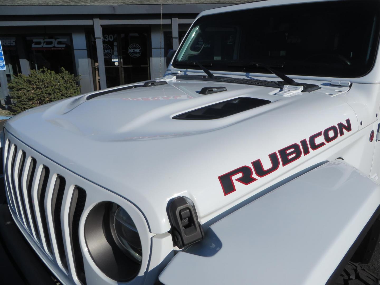 2020 White /Black Jeep Wrangler Unlimited Rubicon (1C4HJXFN2LW) with an 2.0L L4 DOHC 16V TURBO engine, 6A transmission, located at 2630 Grass Valley Highway, Auburn, CA, 95603, (530) 508-5100, 38.937893, -121.095482 - Featuring a Zone offroad suspension system, Fox shocks, 17" Method NV wheels, 37" Nitto Ridge Grappler tires, and a Teraflex HD tire carrier. - Photo#11