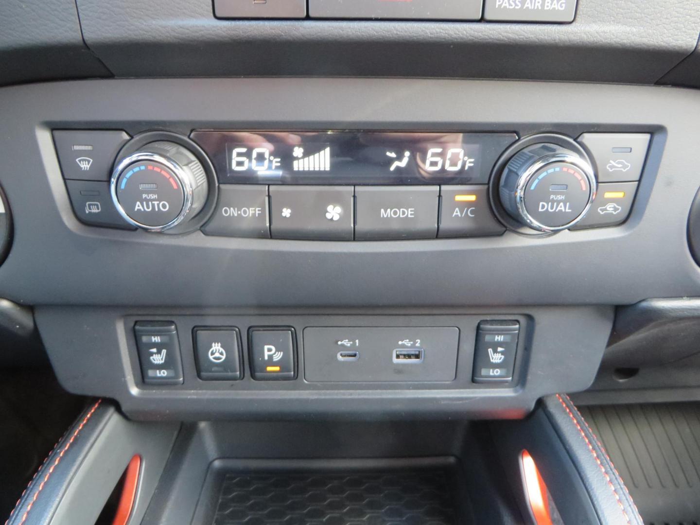 2023 CHARCOAL /Black Nissan Frontier PRO-4X Crew Cab 4WD (1N6ED1EK3PN) with an 3.8L V6 DOHC 24V engine, 9A transmission, located at 2630 Grass Valley Highway, Auburn, CA, 95603, (530) 508-5100, 38.937893, -121.095482 - Frontier PRO-4X like new. - Photo#31